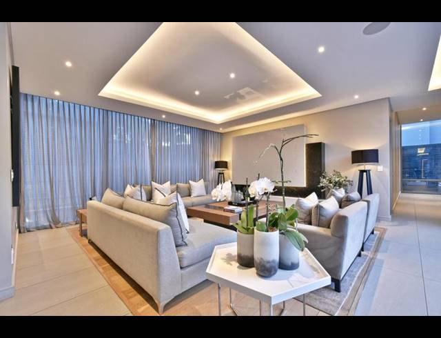 5 BEDROOM HOUSE FOR SALE IN SANDOWN